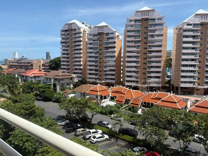1 Bedroom Condo for sale at View Talay 1