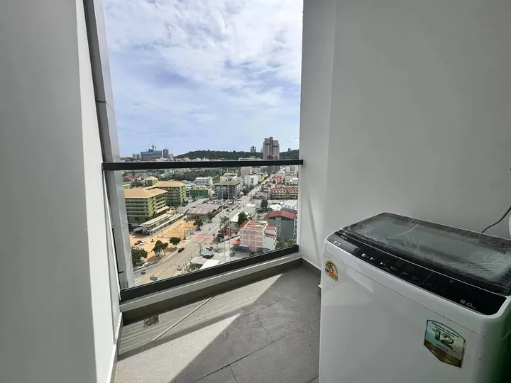 1 Bedroom Condo for rent at Arcadia Millennium Tower