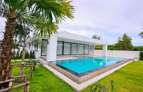 5 Bedroom Villa for sale in Siam Country Club