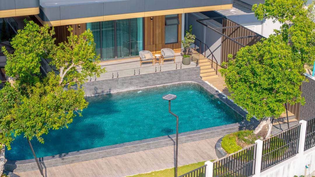5 Bedroom House for sale at M Mountain Lake