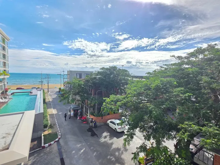 Photo from a listing at Neo Sea View