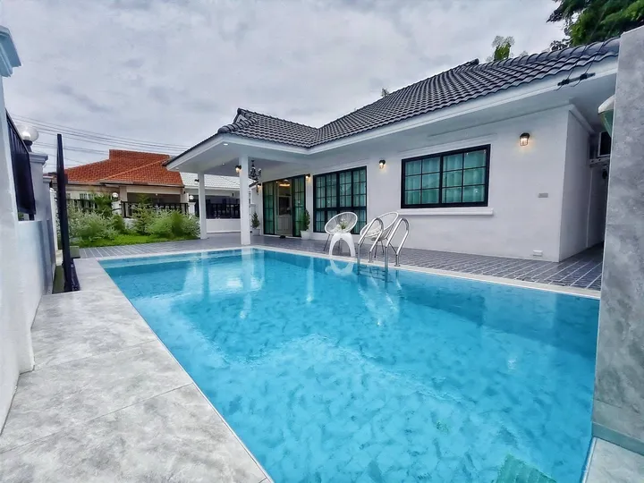 3 Bedroom Villa for sale at Rawi Porn Village 1-2