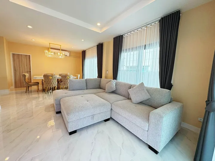 Photo from a listing at Supalai Park Ville