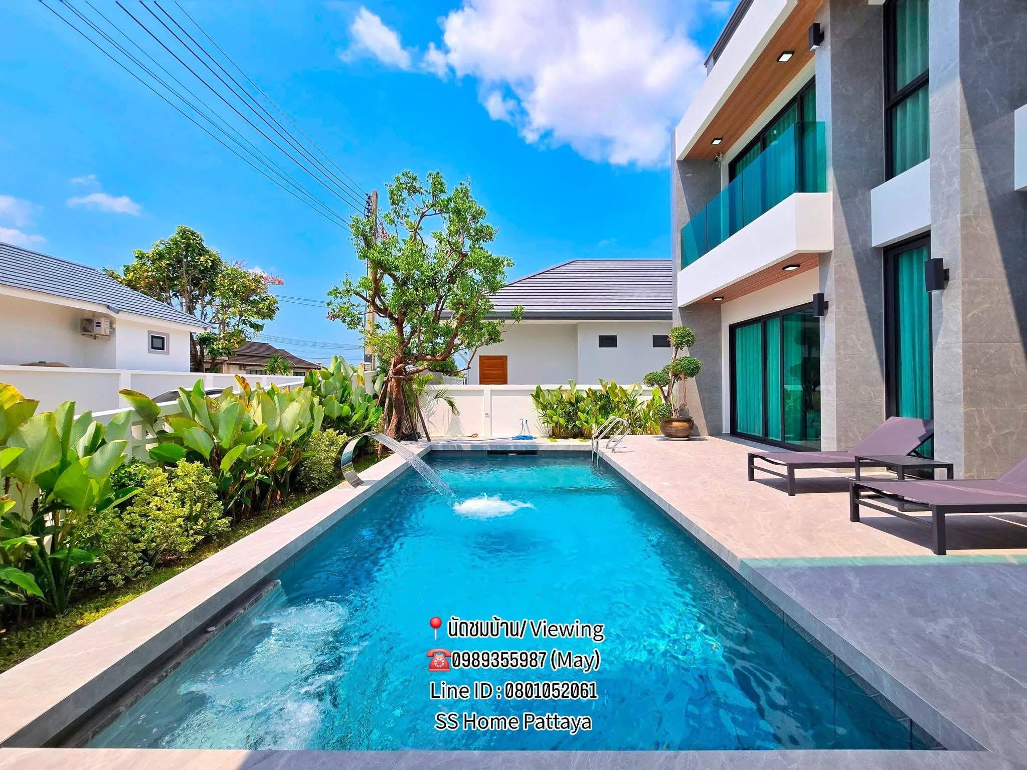 5 Bedroom Villa for sale in Soi Siam Country