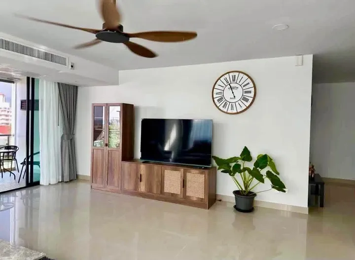 2 Bedroom Condo for sale at Gardenia Pattaya