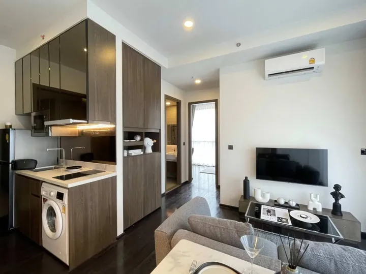 Photo from a listing at Park Origin Thonglor