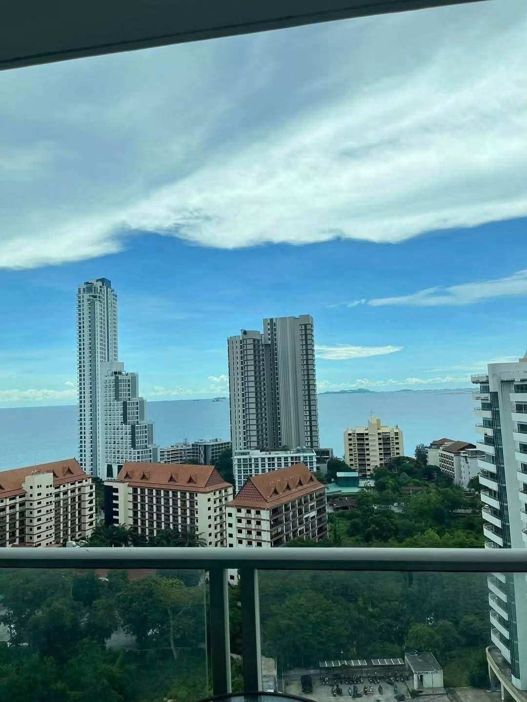 1 Bedroom Condo for sale at Riviera Wongamat