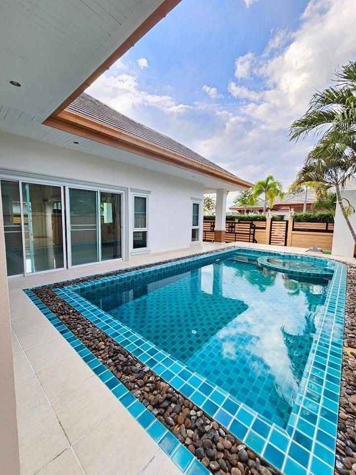 2 Bedroom House for rent in Bang Lamung