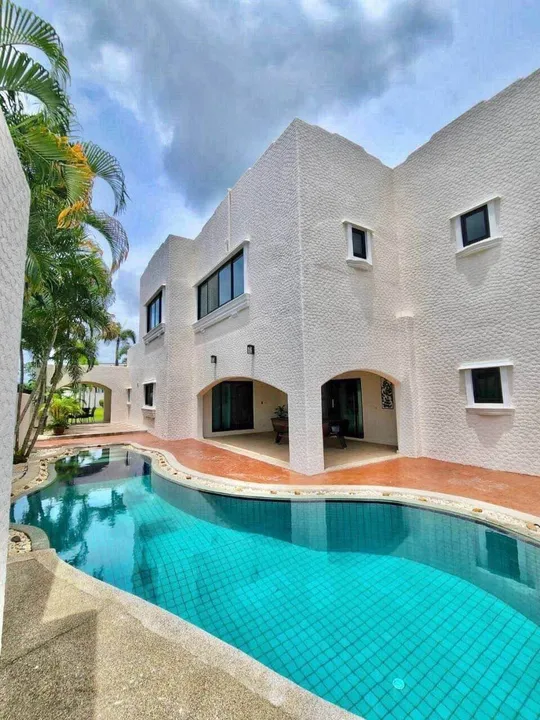 4 Bedroom House for rent in Mabprachan