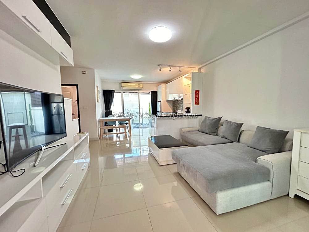 3 Bedroom Townhouse for rent in Pornprapanimit