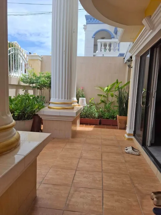 3 Bedroom House for sale in North Pattaya