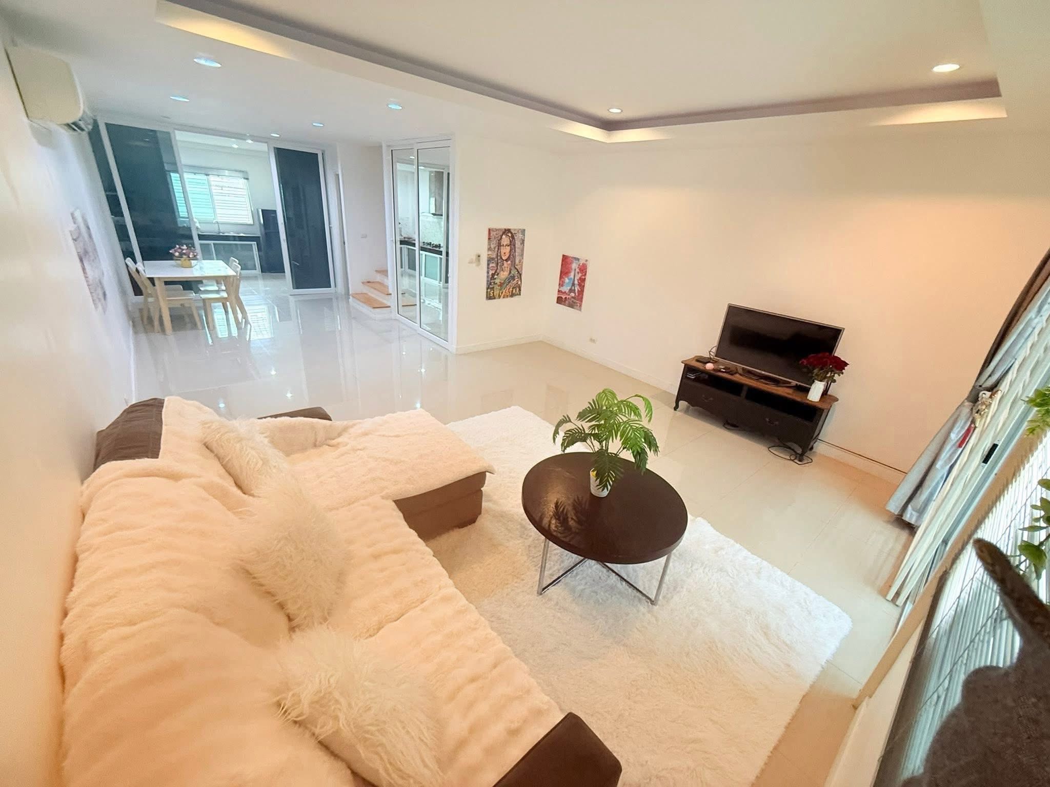 2 Bedroom House for rent in Chaiyapruek 2