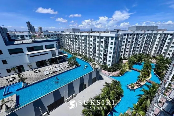 Photo from a listing at Arcadia Beach Resort