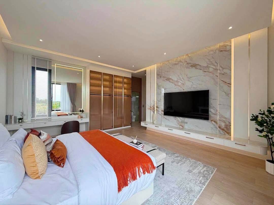 6 Bedroom House for sale in Mabprachan