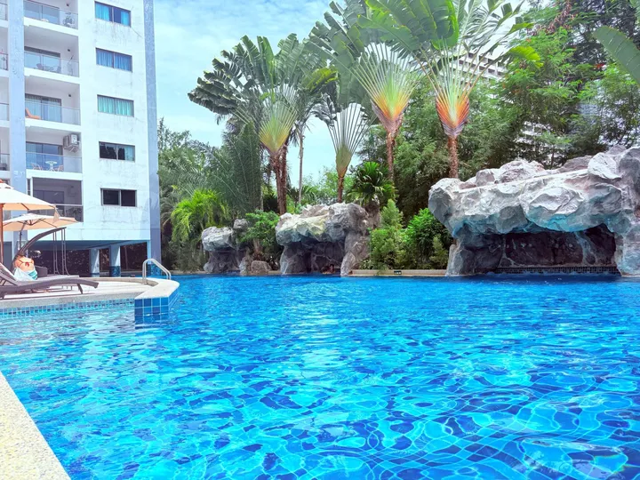 1 Bedroom Condo for sale at Club Royal