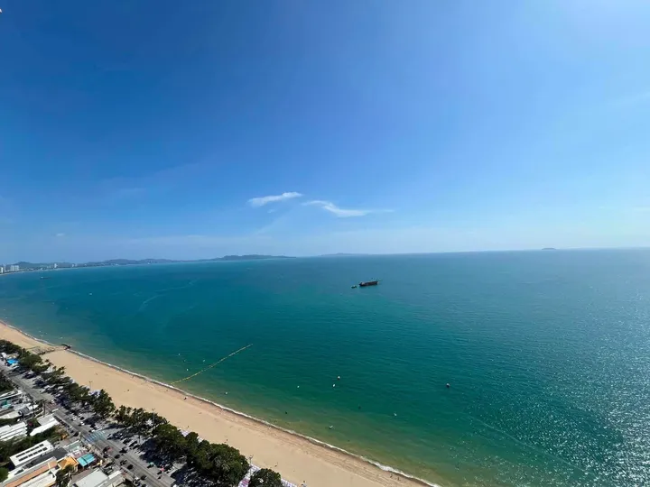 2 Bedroom Condo for sale at Copacabana