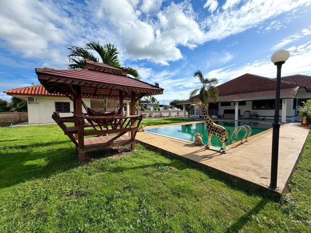 4 Bedroom House for sale in Huai Yai