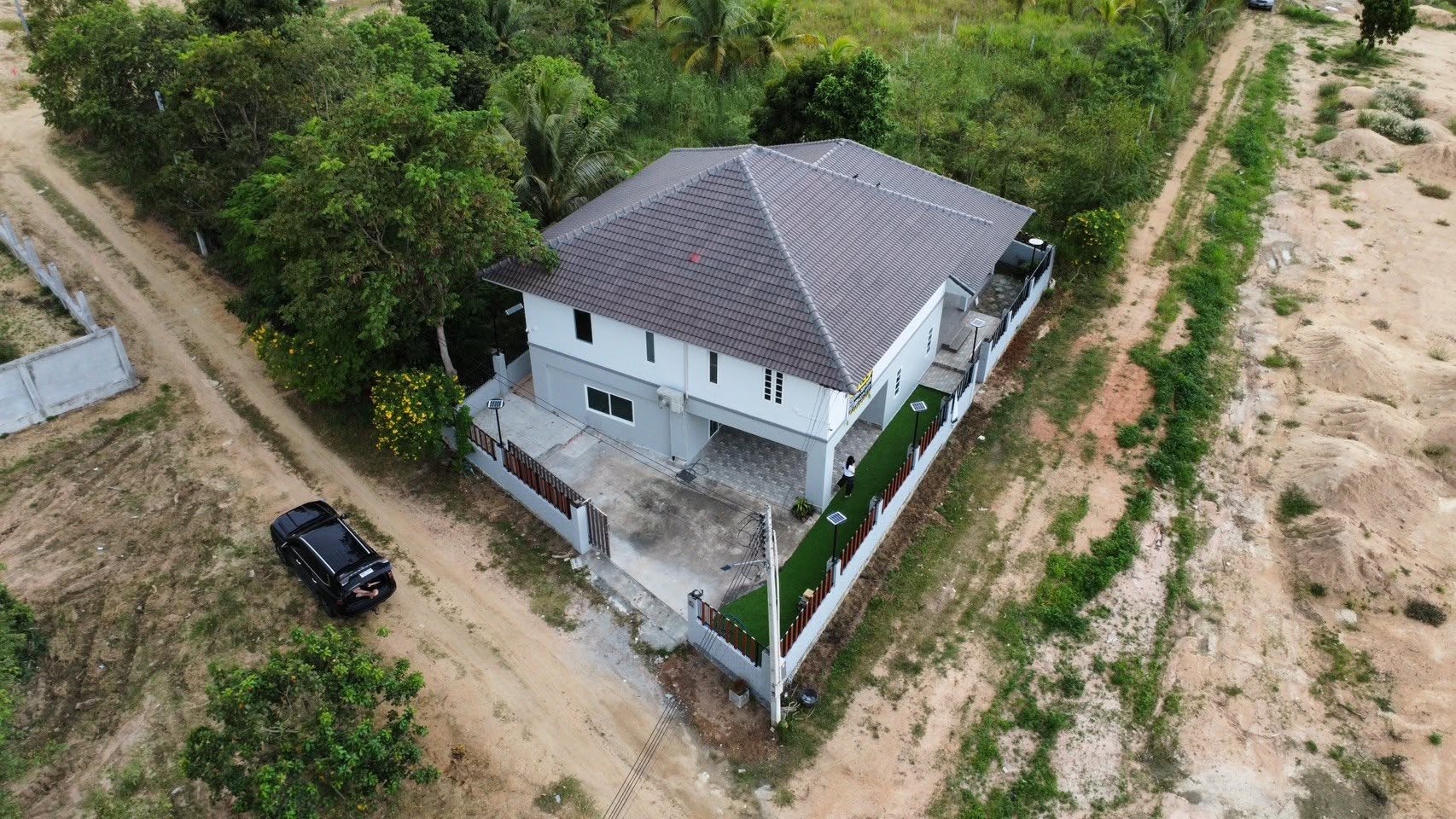 5 Bedroom House for sale in Takhian Tia