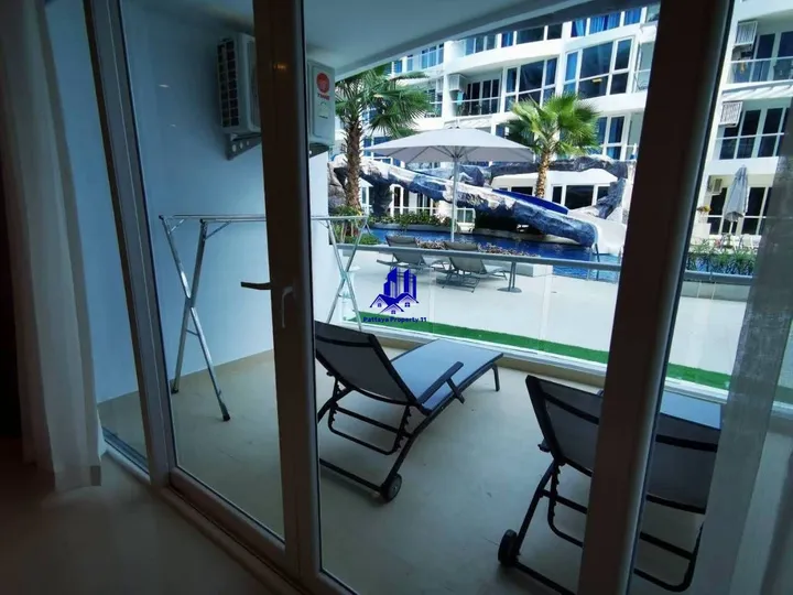 Studio for rent at Grand Avenue