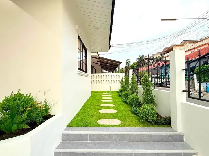 3 Bedroom House for sale at Chokchai Village 5