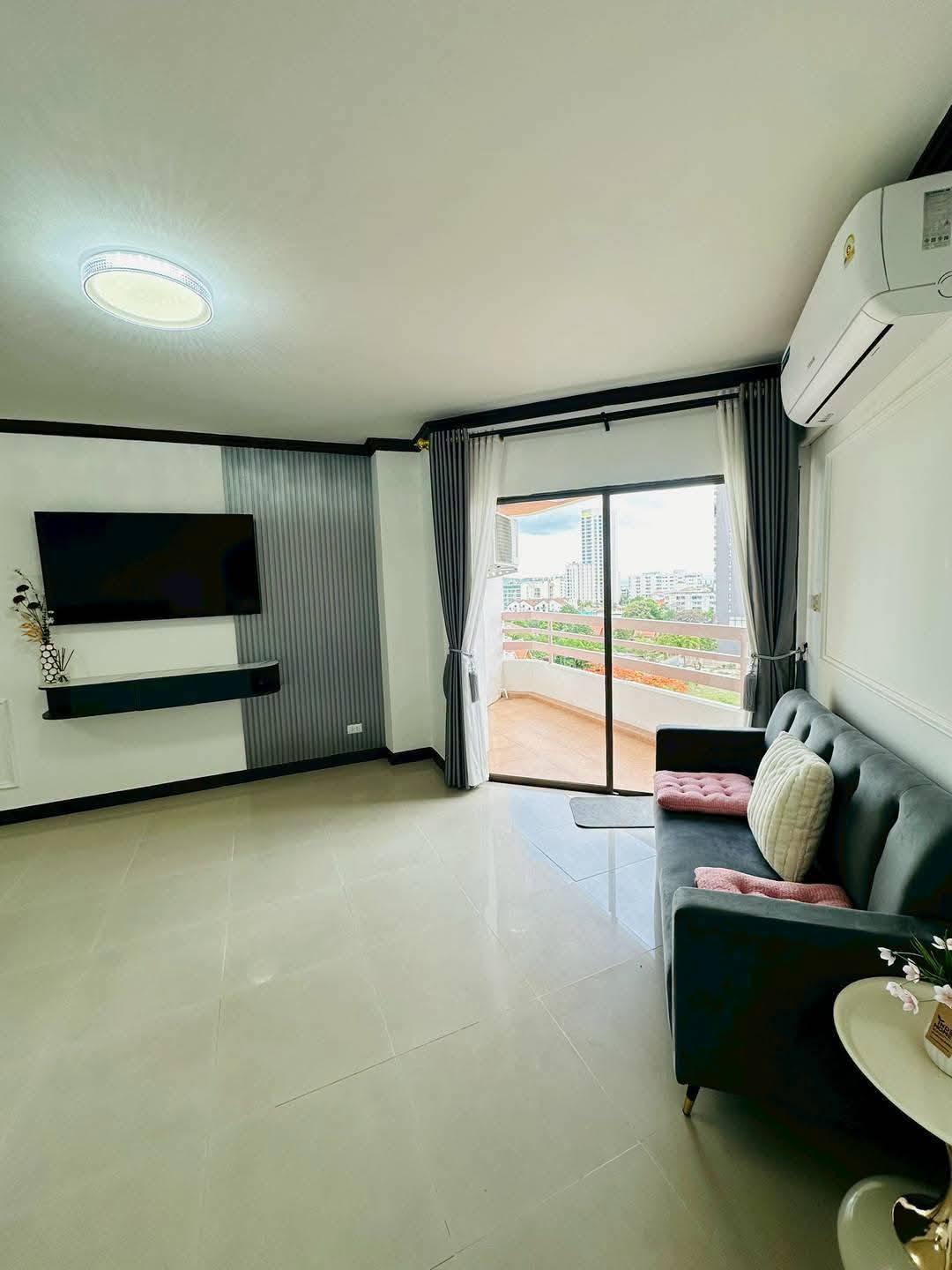 1 Bedroom Condo for sale at Kieng Talay Condo