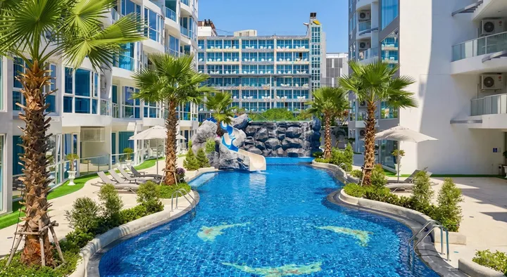 Condo for rent at Grand Avenue