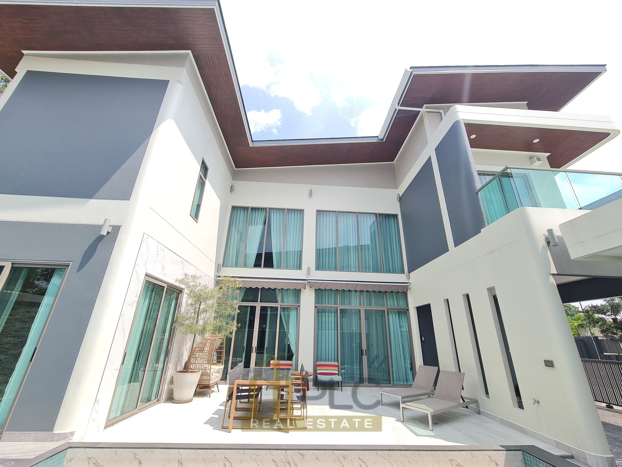 5 Bedroom Villa for sale in Mabprachan