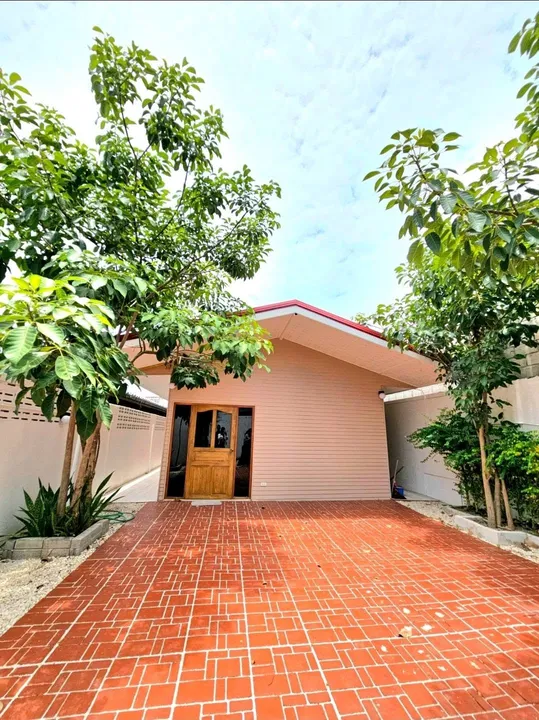 2 Bedroom House for sale in Toongklom Tanman