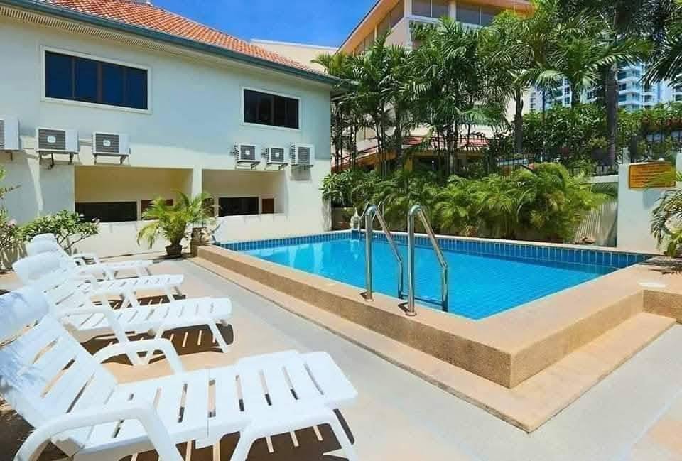 4 Bedroom Townhouse for rent in Pratumnak