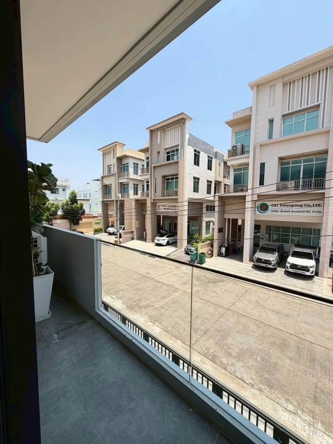 4 Bedroom House for sale at Preecha Rama 3
