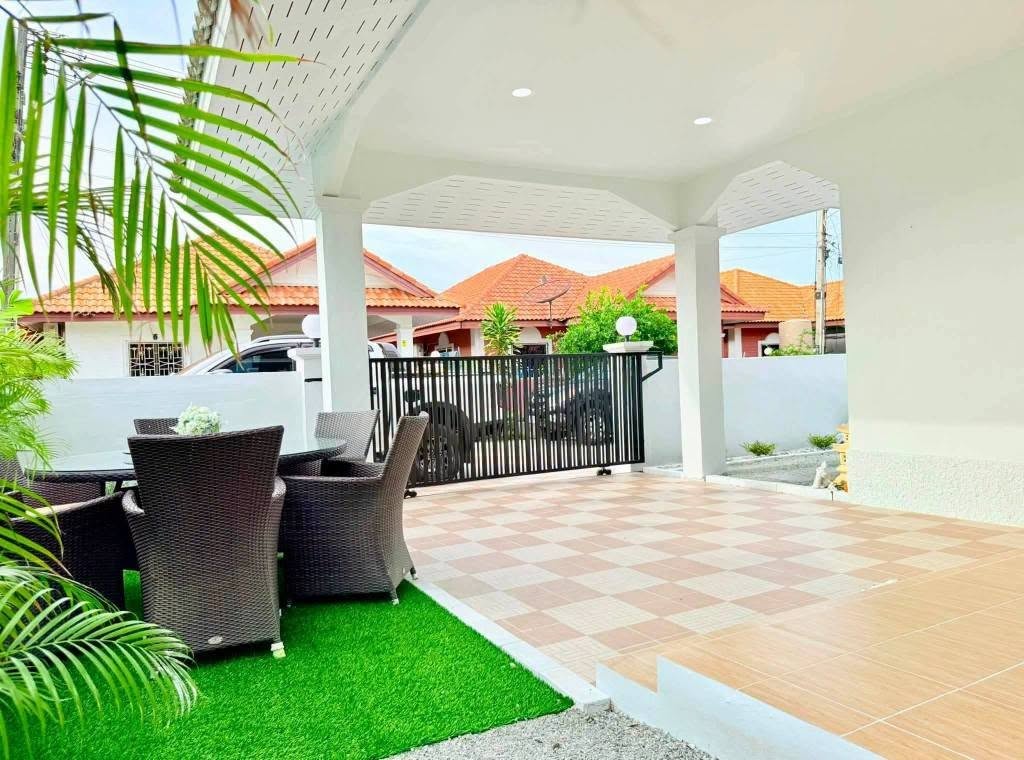 3 Bedroom House for sale in Khao Noi