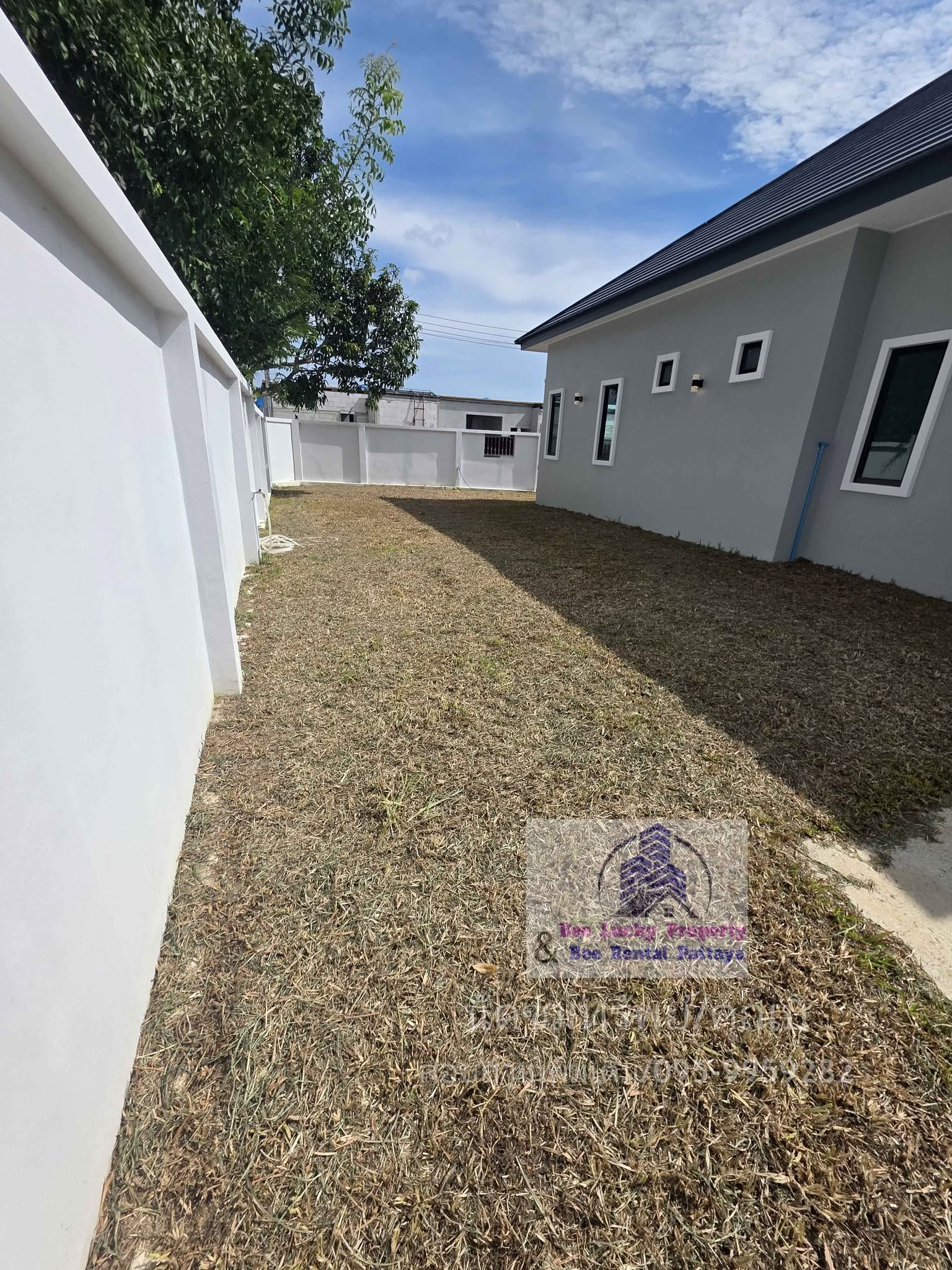 3 Bedroom House for sale in Chaiyapruek 2