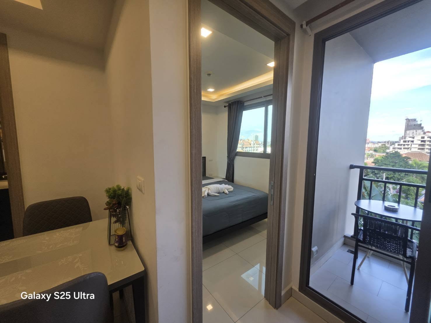 1 Bedroom Condo for rent at Arcadia Beach Continental