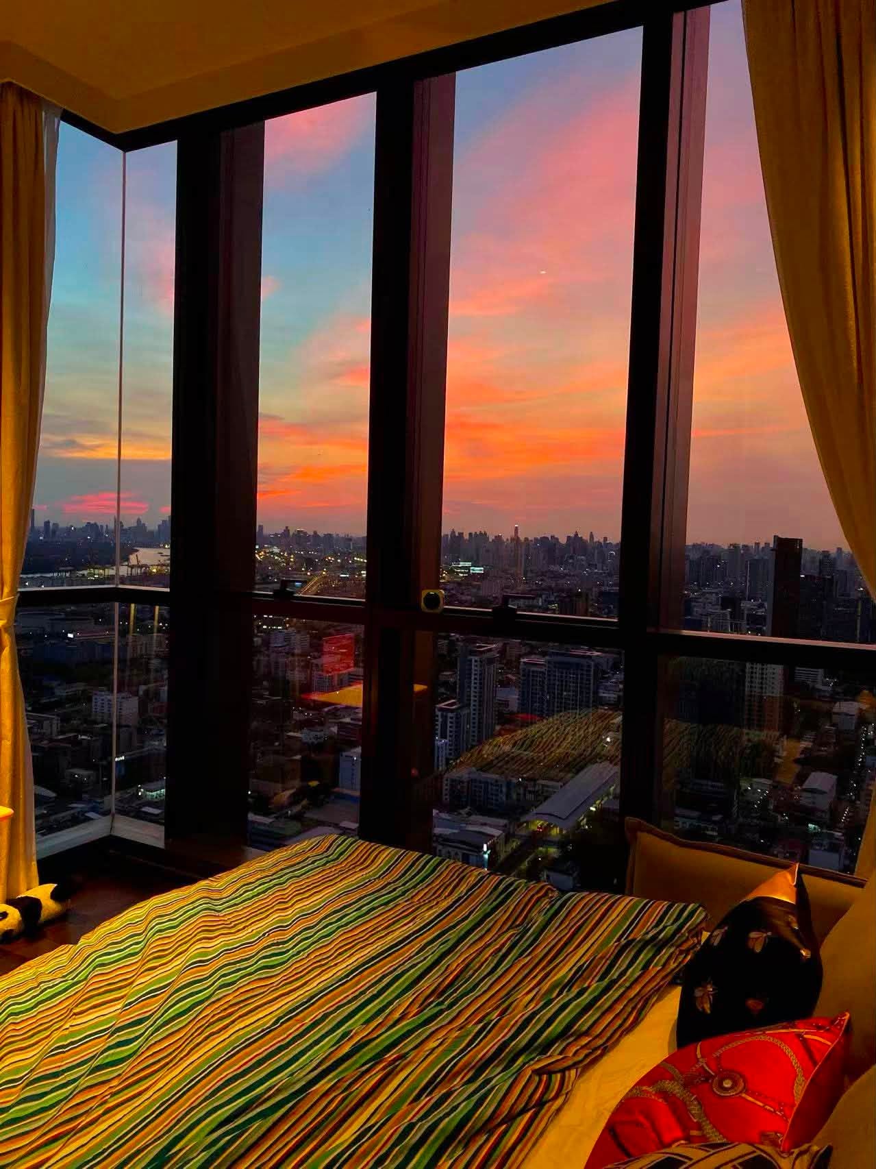 3 Bedroom Condo for rent at Whizdom Essence Sukhumvit