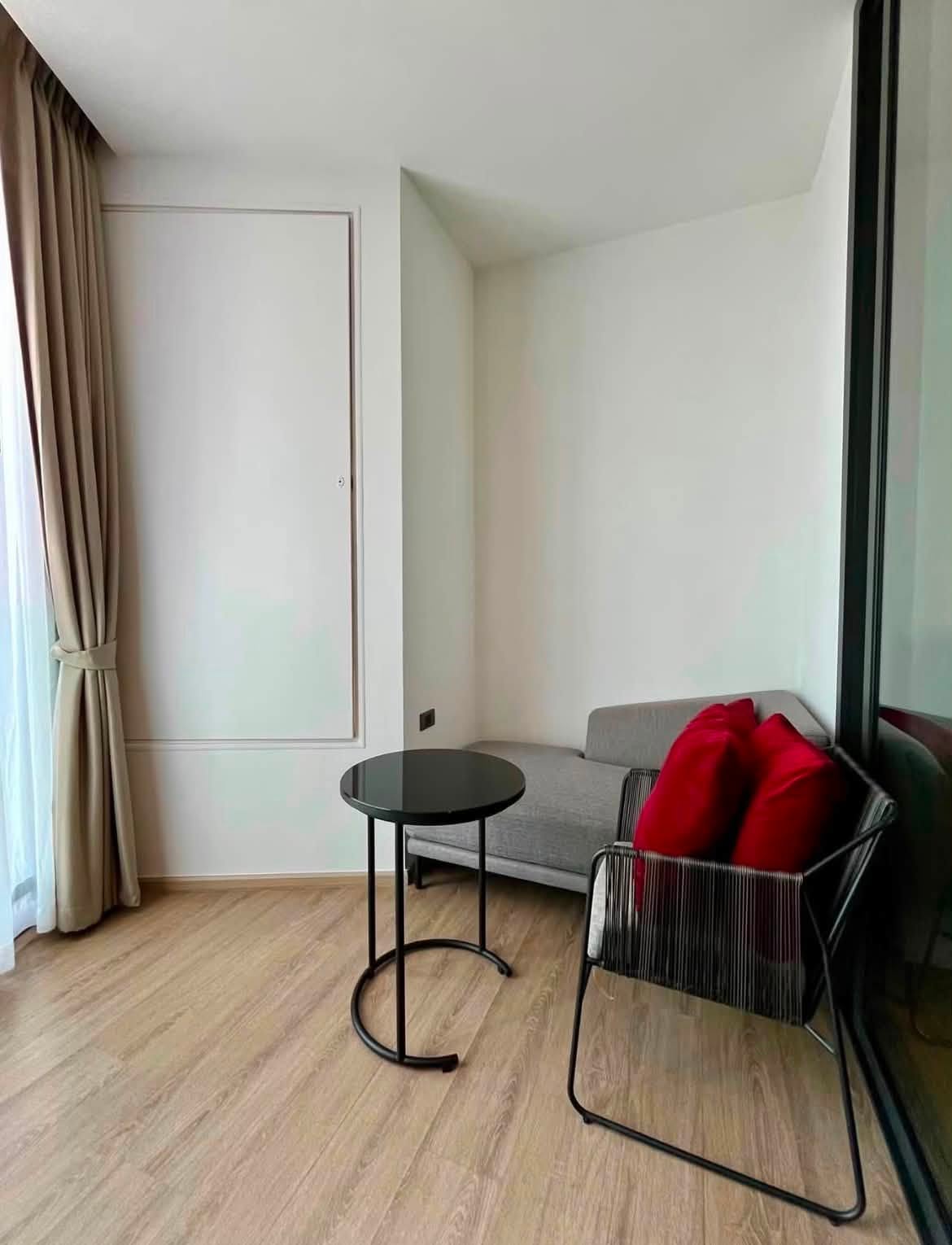1 Bedroom Condo for rent at The Edge