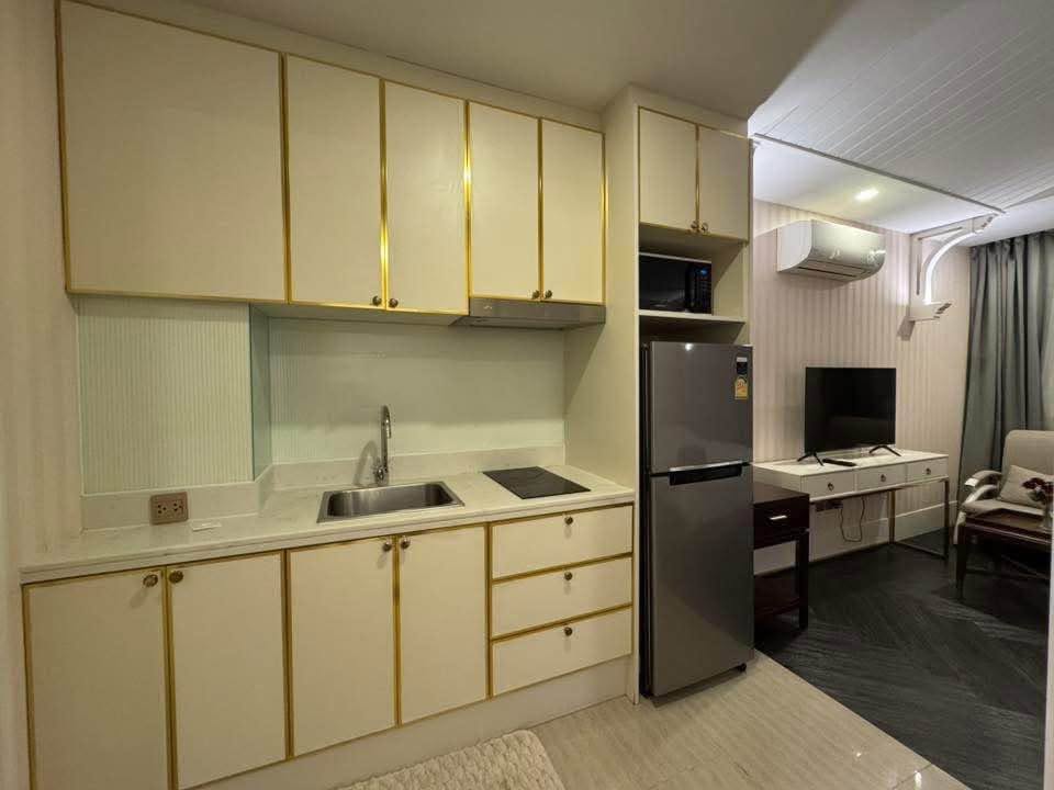 Studio for rent at Grand Florida