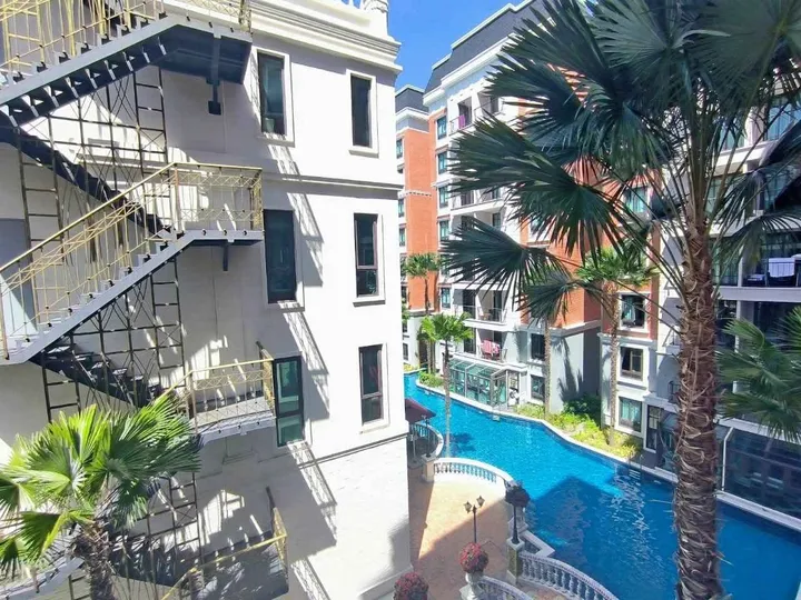 Photo from a listing at Espana Condo Resort