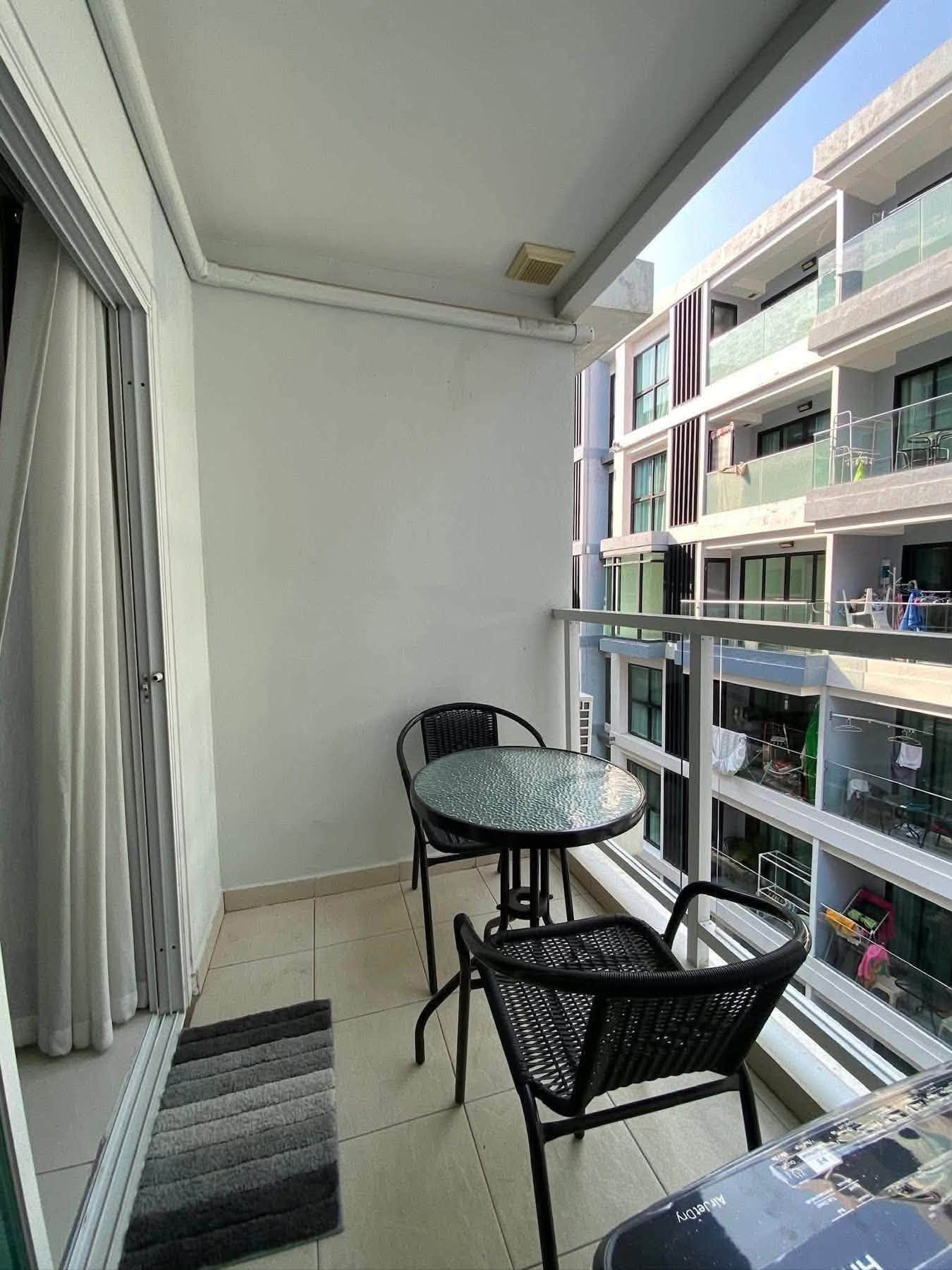1 Bedroom Condo for rent in Pratumnak