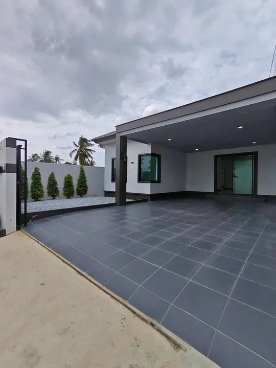 3 Bedroom House for sale in Pong