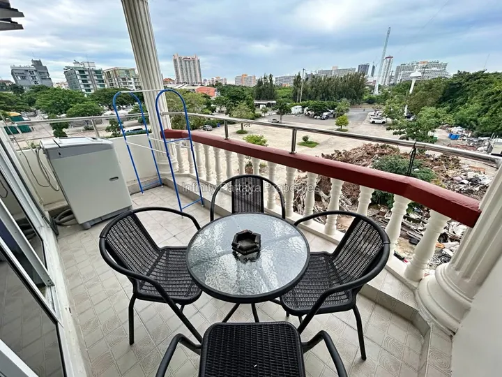 Studio for rent at Holiday Condo View