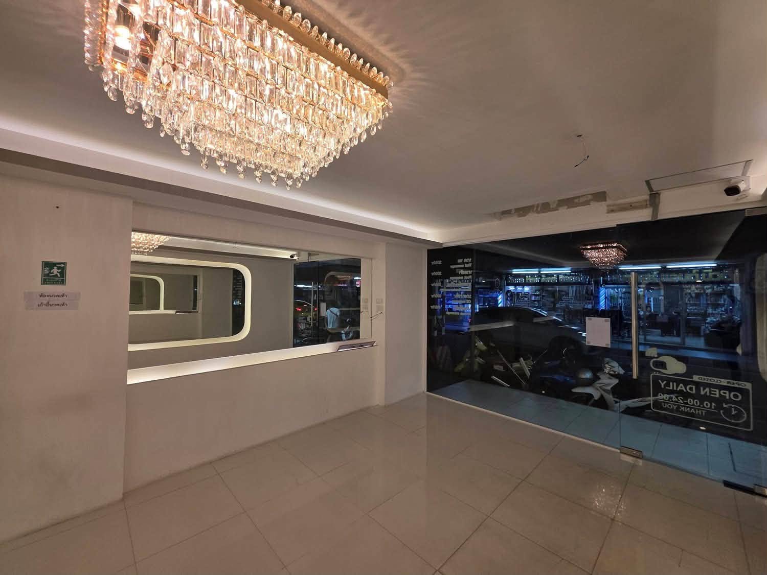 Commercial for sale in Chaiyapruek