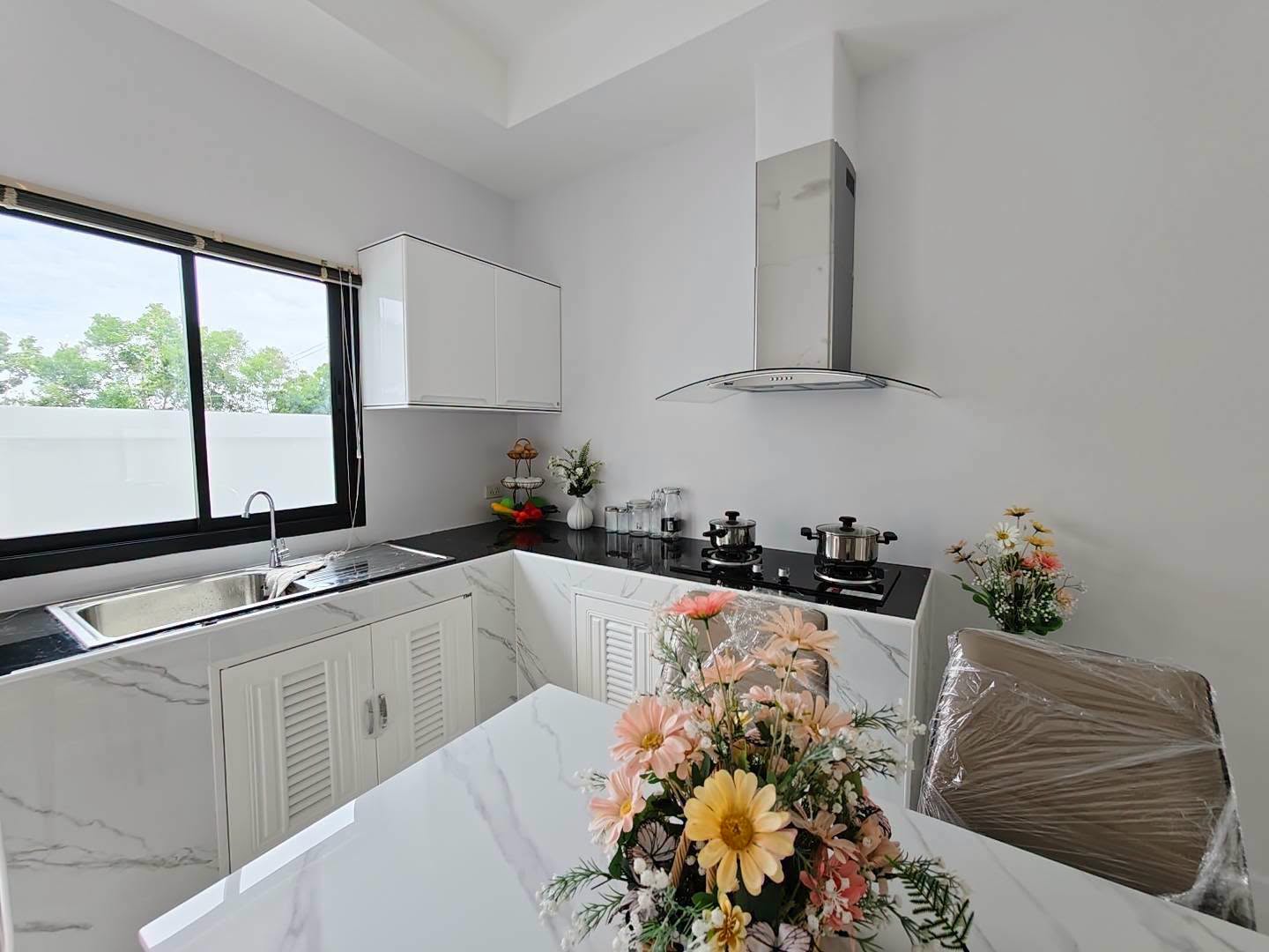 3 Bedroom House for sale in Mabprachan