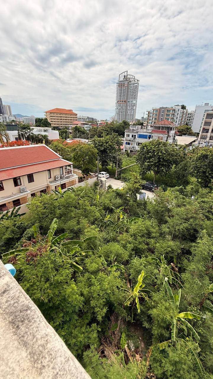 2 Bedroom Apartment for rent in Pratumnak