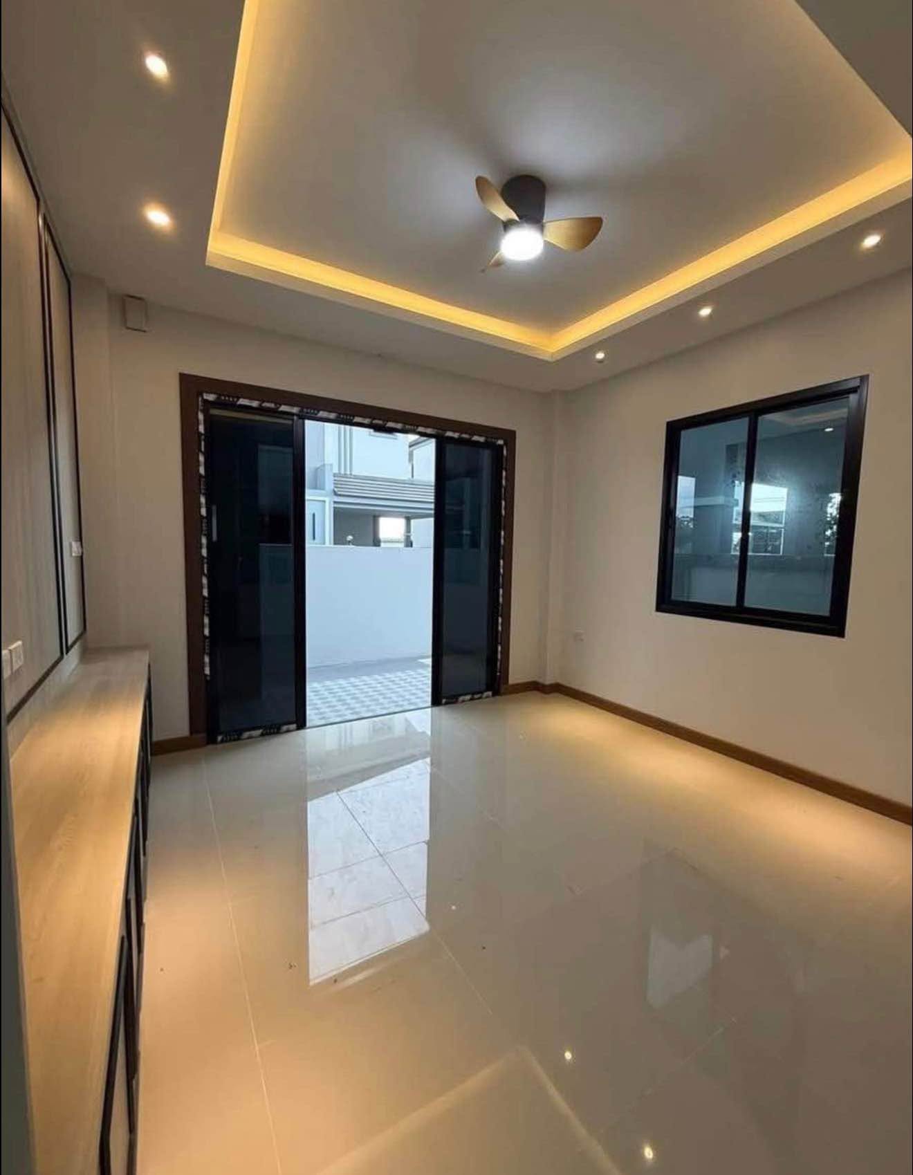 4 Bedroom House for sale in Nong Pla Lai