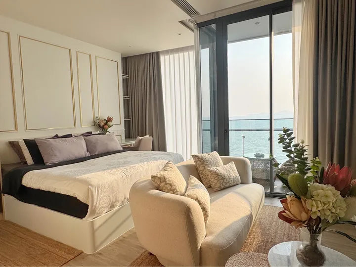 Photo from a listing at Arom Wongamat