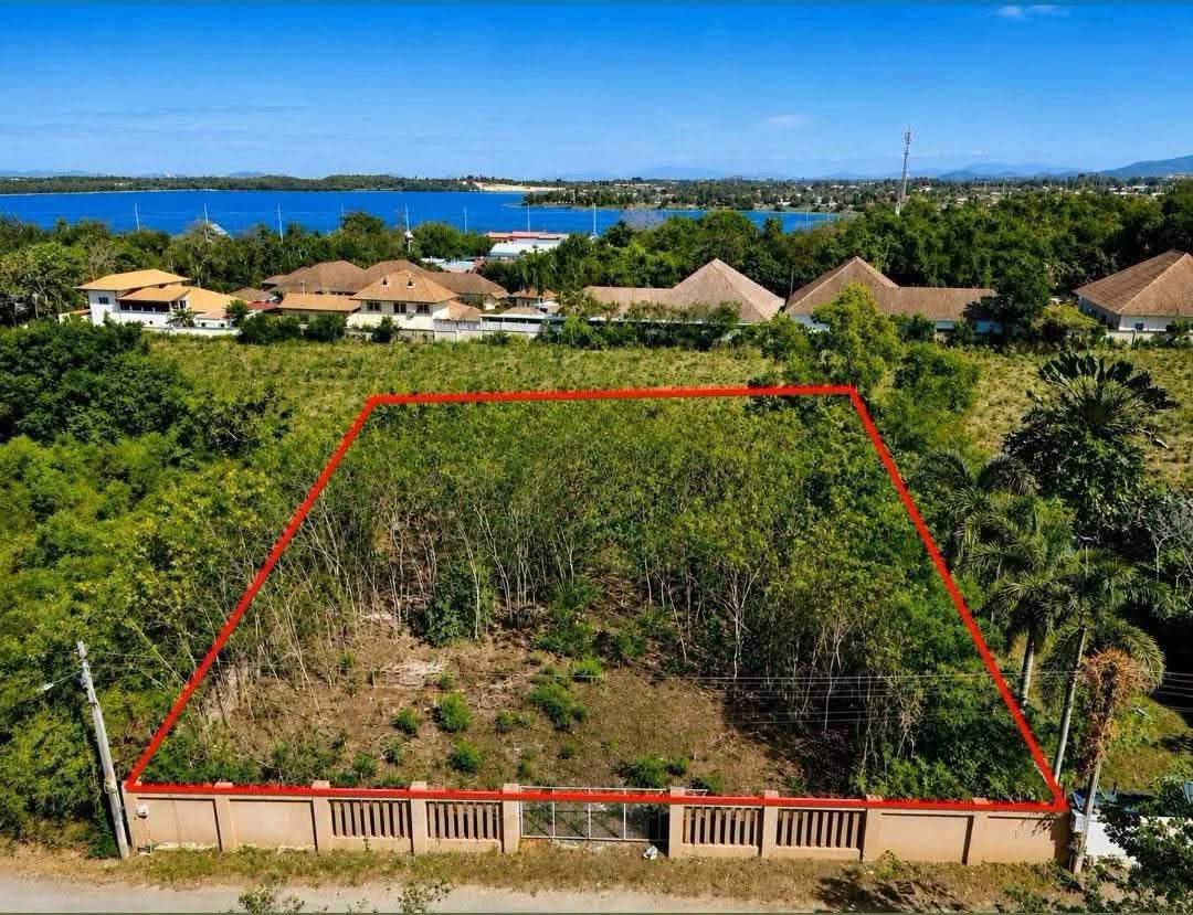Land for sale in Mabprachan