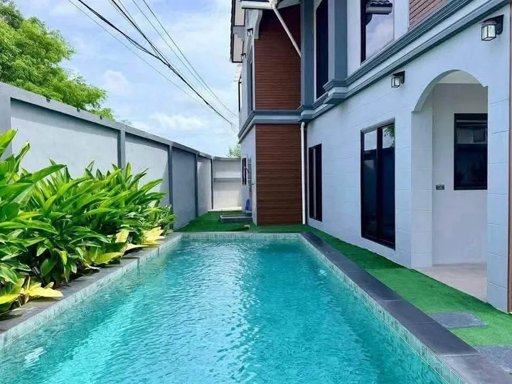 Photo from a listing at Country Club Village