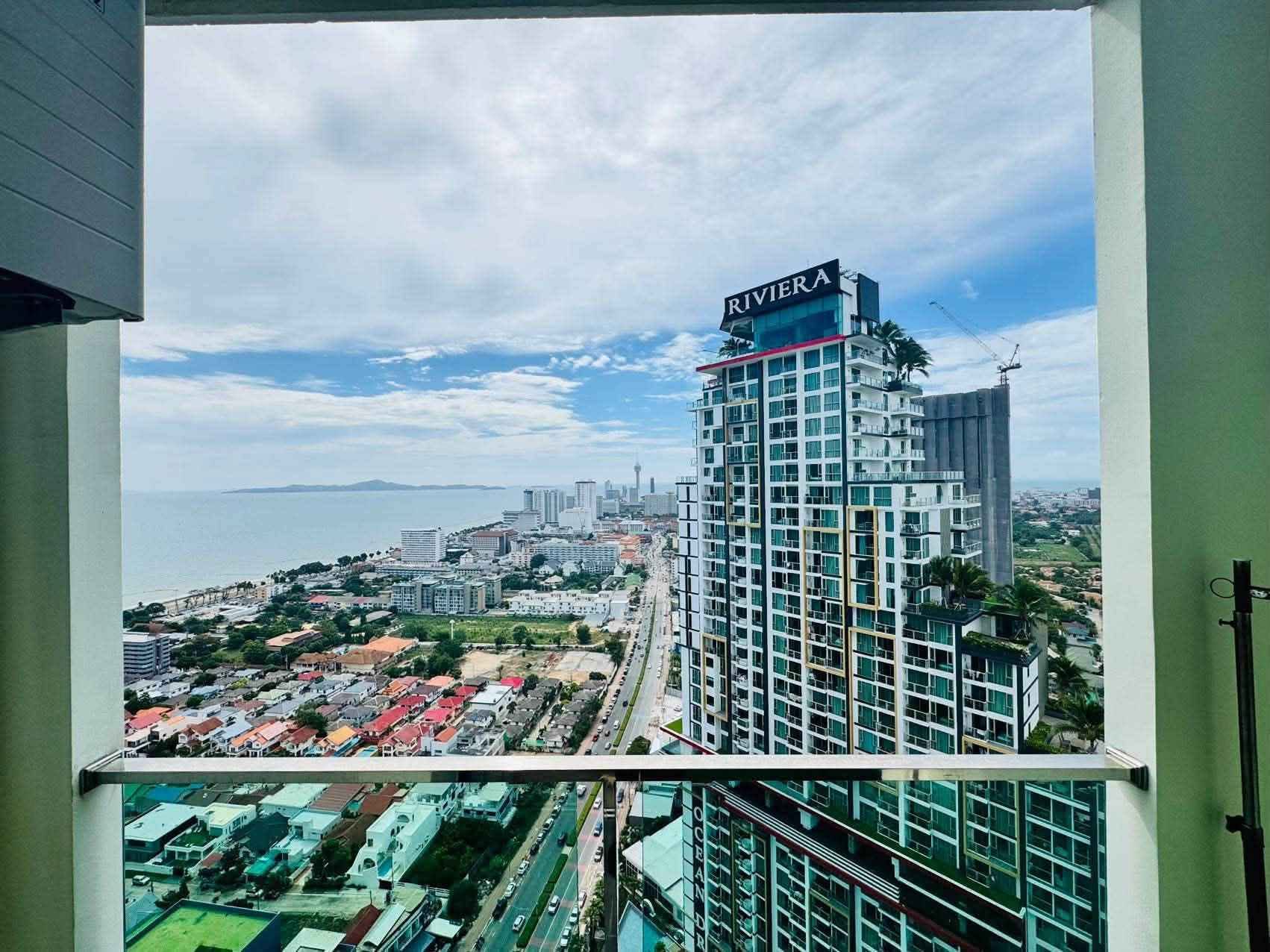 1 Bedroom Condo for sale at Dusit Grand Condo View