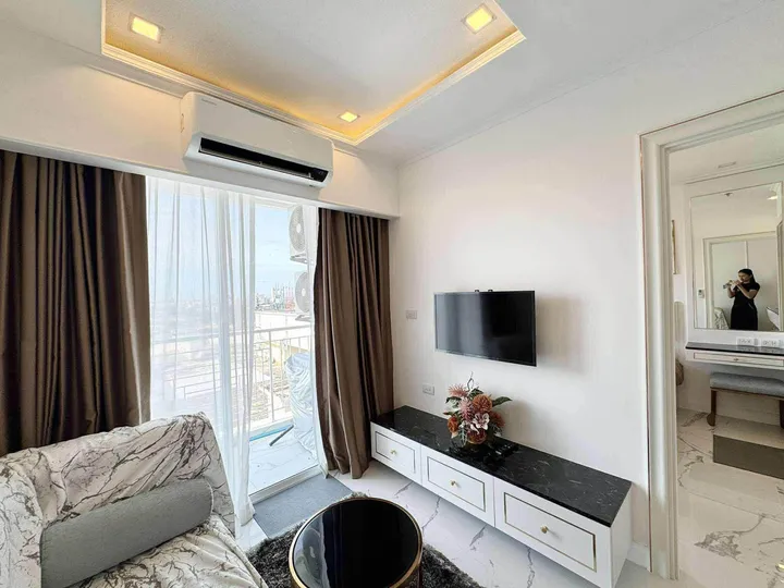 Studio for rent at The Empire Tower