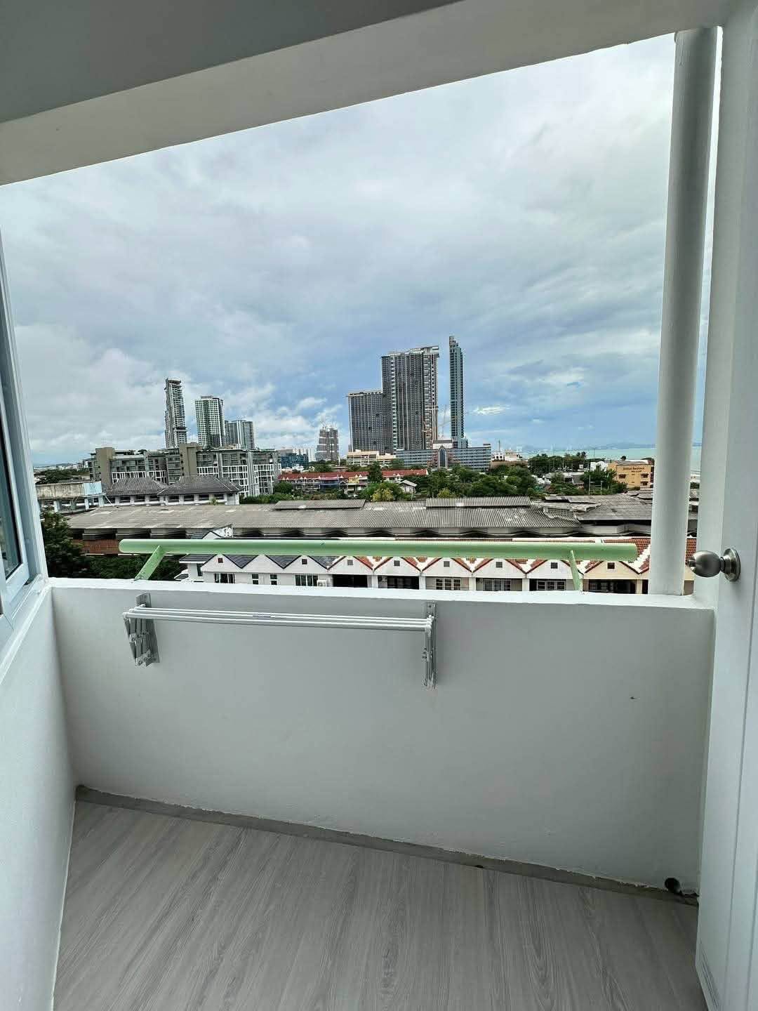 Studio for rent at Thian Thong Condotel